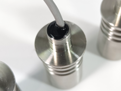 聚力環(huán)氧膠粘劑，用于儀器儀表灌封，有效延長產(chǎn)品使用壽命
